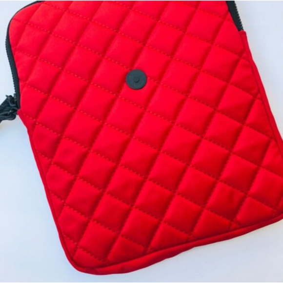 STEVE MADDEN Tablet Protector 10 x 9"  cushioned zip case - Picture 1 of 8